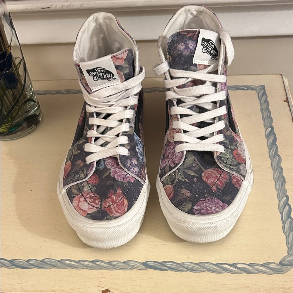 Vans Women's Floral High-Tops - Black and Pink NWOT
